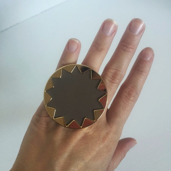 House of Harlow Large Starburst Ring - Picture 1 of 2